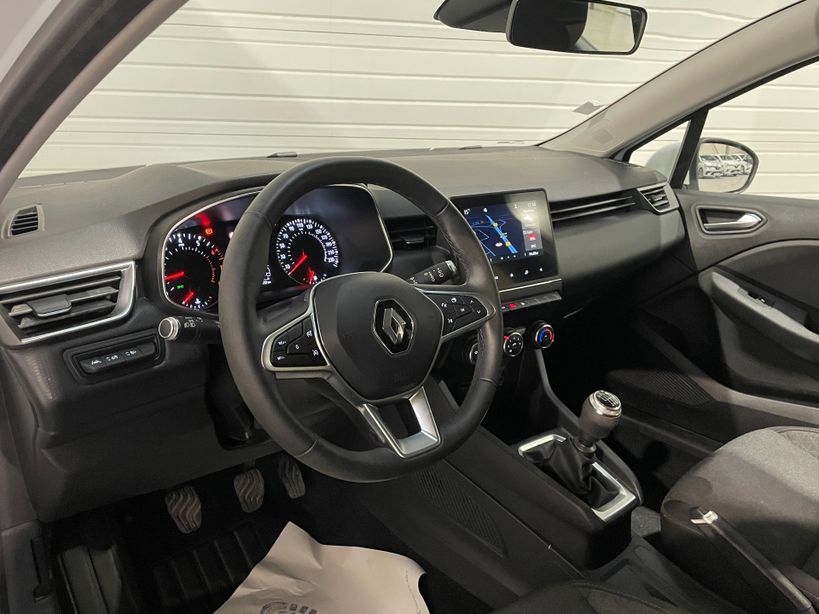 RENAULT CLIO V 2021 - Photo n°10