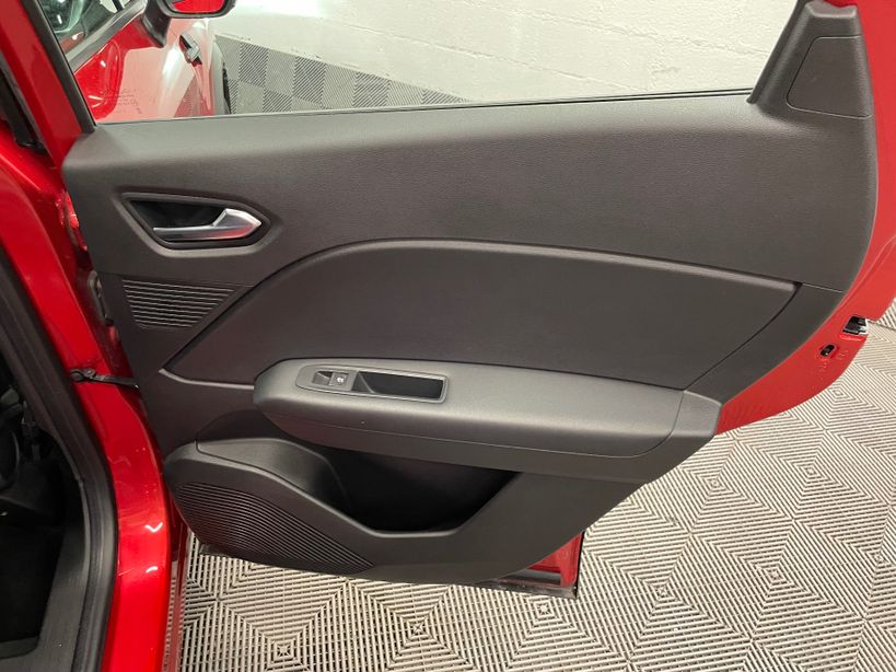 RENAULT CAPTUR 2022 - Photo n°30