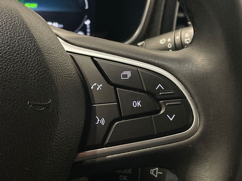 RENAULT MEGANE IV BERLINE 2023 - Photo n°28