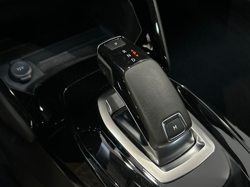 PEUGEOT 2008 BUSINESS 2021 - Photo n°19