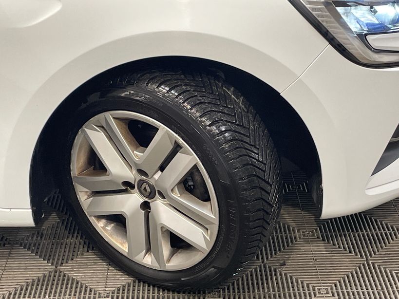 RENAULT CLIO V 2021 - Photo n°9