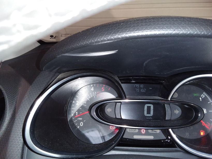 RENAULT CLIO IV BUSINESS 2017 - Photo n°17