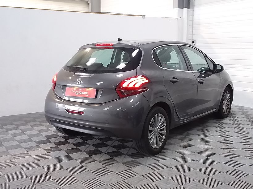 PEUGEOT 208 2018 - Photo n°3