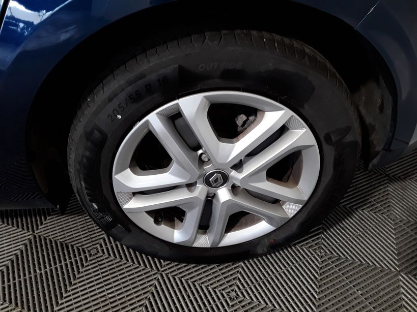 RENAULT MEGANE IV BERLINE BUSINESS 2020 - Photo n°4