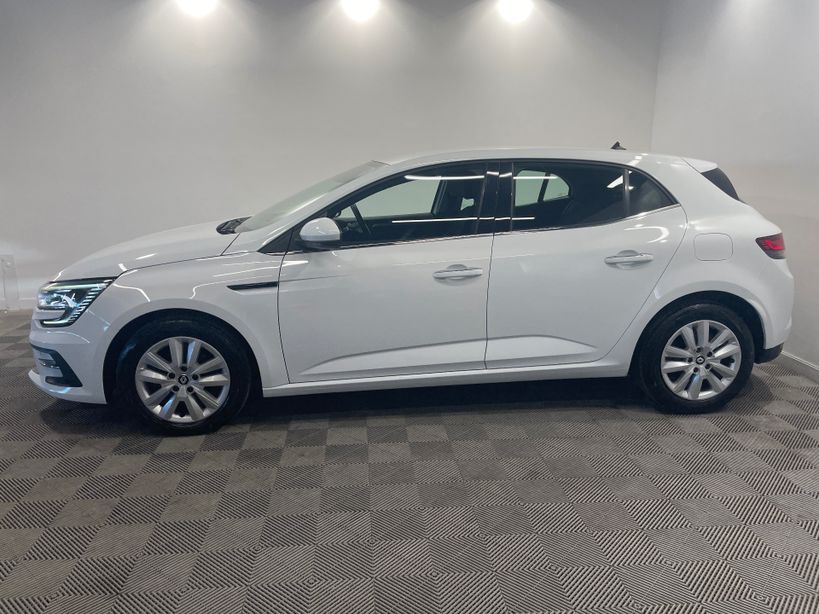 RENAULT MEGANE IV BERLINE 2021 - Photo n°4
