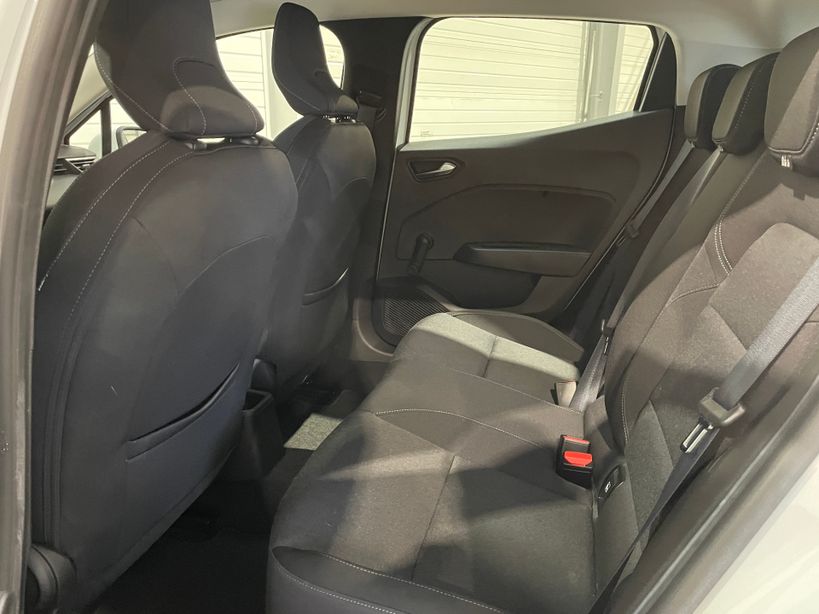 RENAULT CLIO V 2021 - Photo n°12