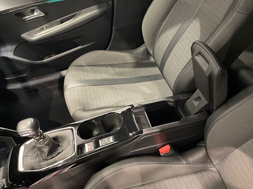 PEUGEOT 208 2023 - Photo n°20
