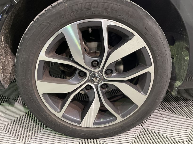 RENAULT MEGANE IV ESTATE 2017 - Photo n°5