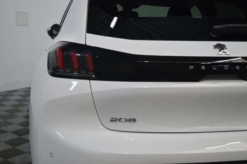 PEUGEOT 208 BUSINESS 2020 - Photo n°8