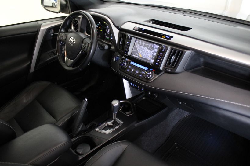 TOYOTA RAV4 HYBRIDE 2018 - Photo n°7