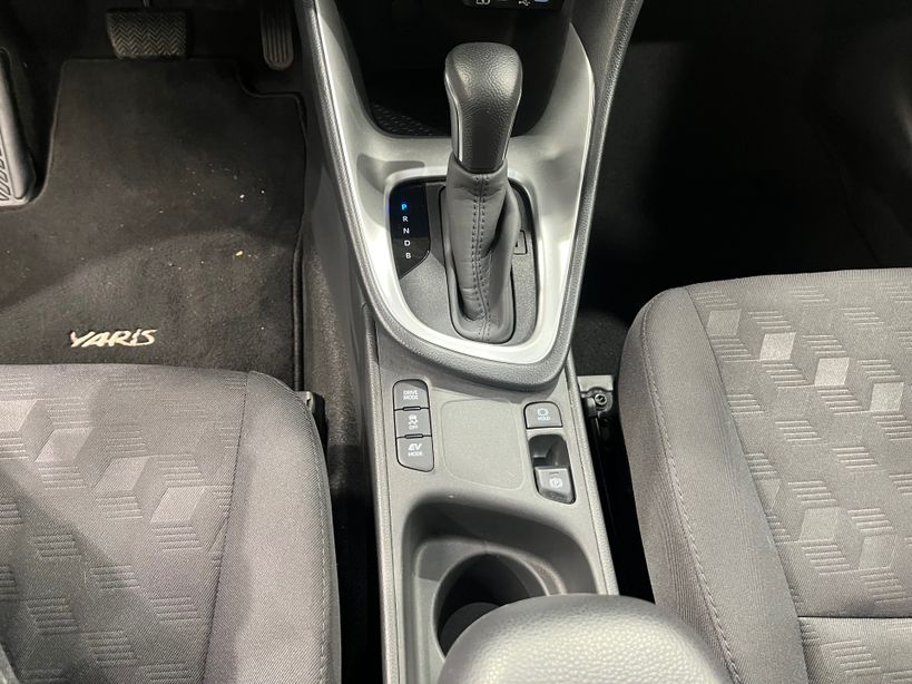 TOYOTA YARIS HYBRIDE 2025 - Photo n°23