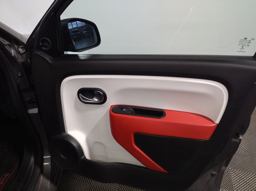 RENAULT TWINGO III 2016 - Photo n°7