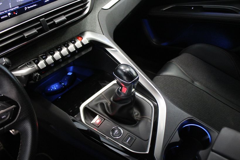 PEUGEOT 3008 2018 - Photo n°24