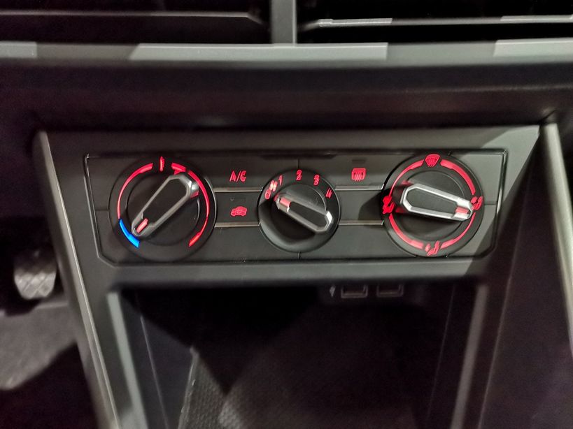 VOLKSWAGEN POLO 2019 - Photo n°11