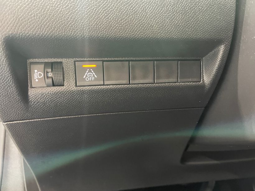 PEUGEOT 208 2023 - Photo n°16