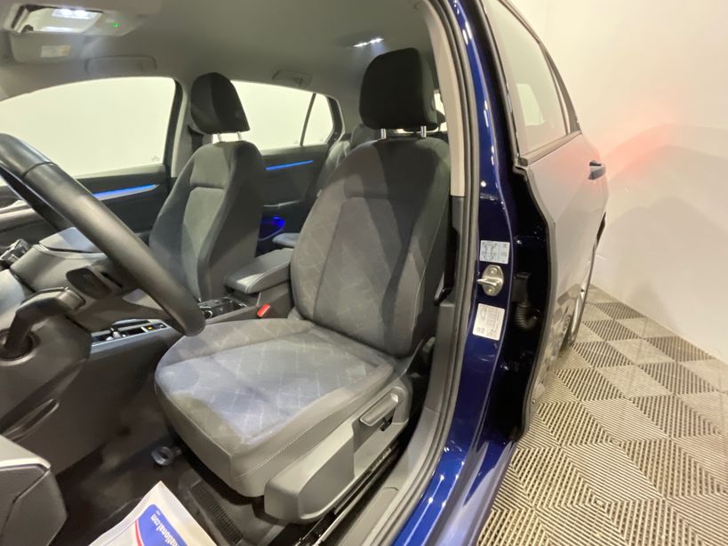 VOLKSWAGEN GOLF 2023 - Photo n°9