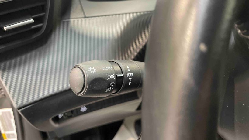 PEUGEOT 2008 BUSINESS 2021 - Photo n°31