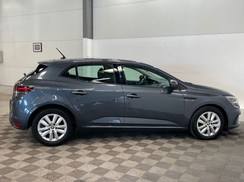 RENAULT MEGANE IV BERLINE 2022 - Photo n°26