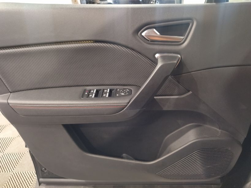RENAULT CAPTUR 2021 - Photo n°12