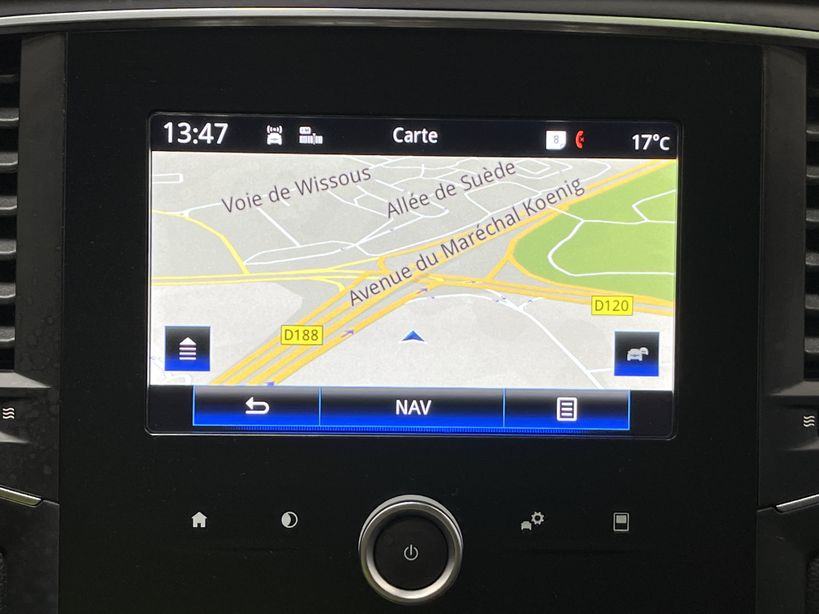 RENAULT MEGANE IV ESTATE 2017 - Photo n°12