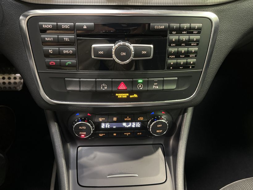 MERCEDES CLASSE GLA 2015 - Photo n°17