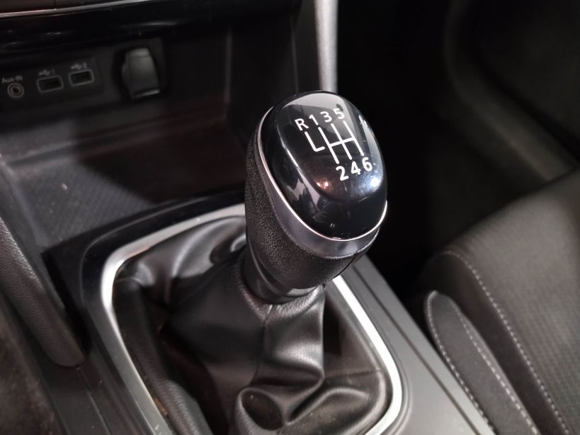 RENAULT MEGANE IV BERLINE BUSINESS 2021 - Photo n°13
