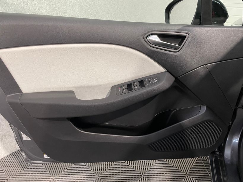 RENAULT CLIO V 2023 - Photo n°37