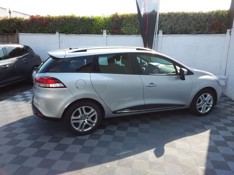 RENAULT CLIO IV ESTATE 2017 - Photo n°8