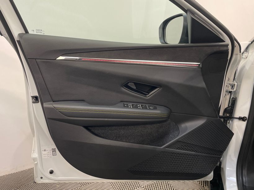 RENAULT MEGANE E TECH 2023 - Photo n°37