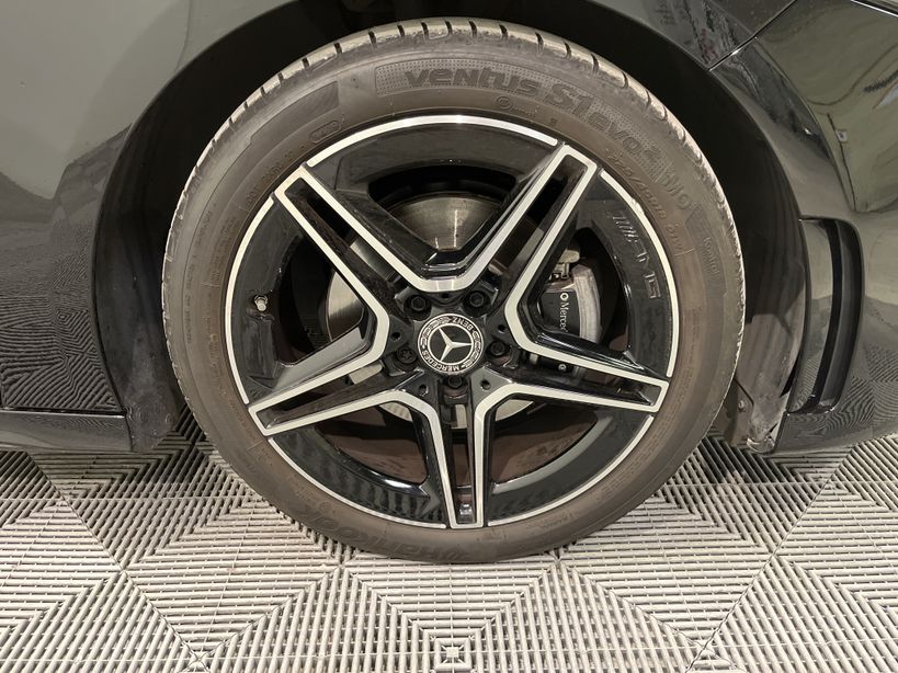 MERCEDES CLASSE A 2019 - Photo n°1