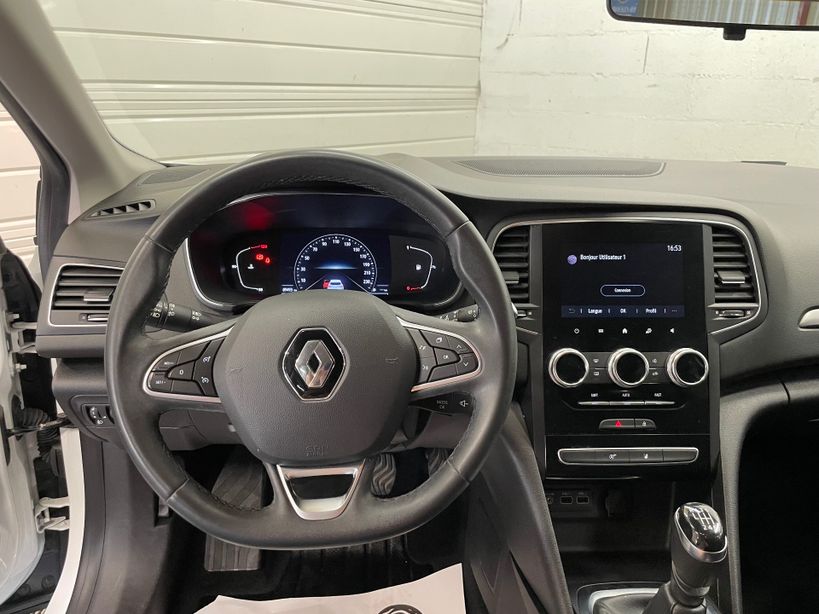RENAULT MEGANE IV BERLINE 2021 - Photo n°14