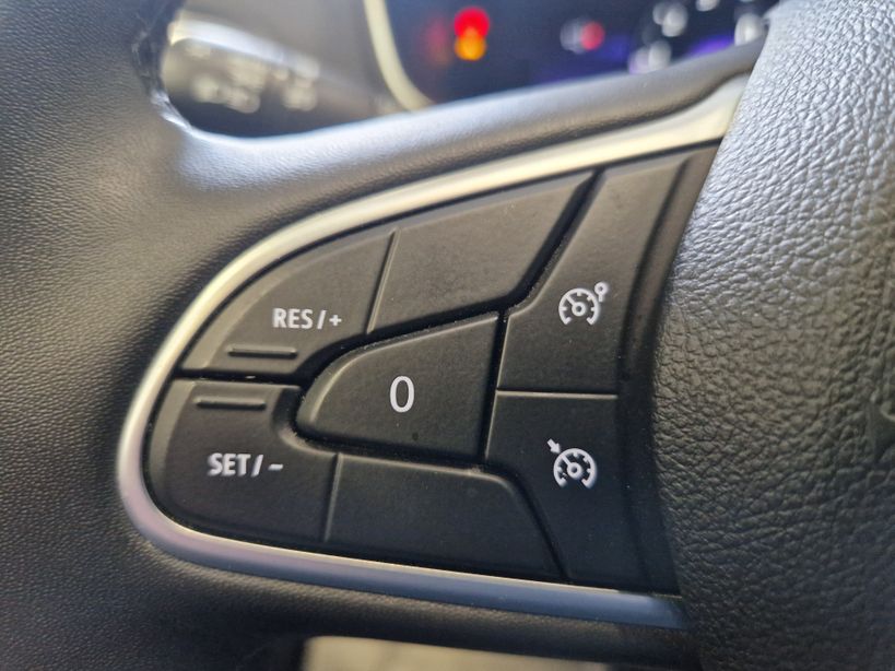 RENAULT MEGANE IV BERLINE 2023 - Photo n°19