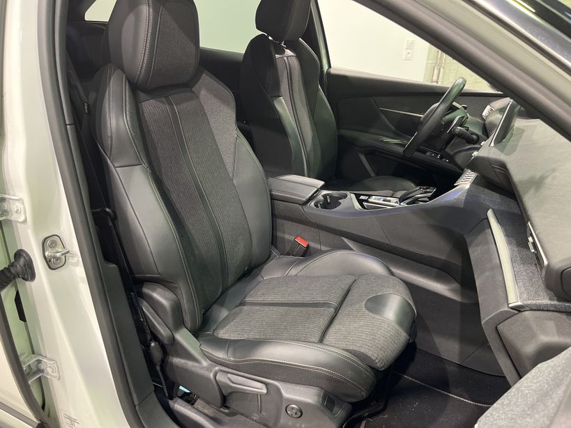 PEUGEOT 3008 2019 - Photo n°44