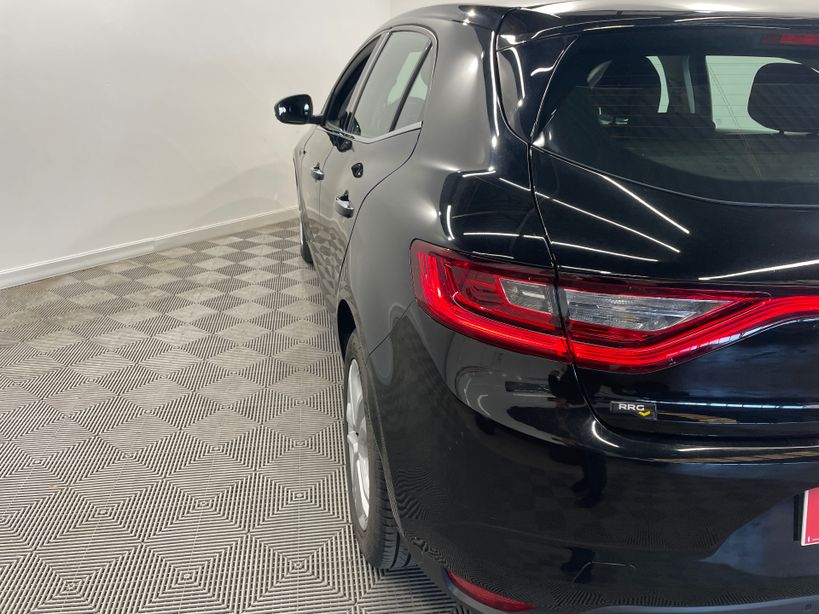 RENAULT MEGANE IV BERLINE BUSINESS 2020 - Photo n°35
