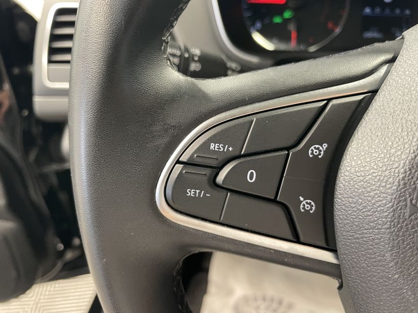 RENAULT MEGANE IV BERLINE 2022 - Photo n°26