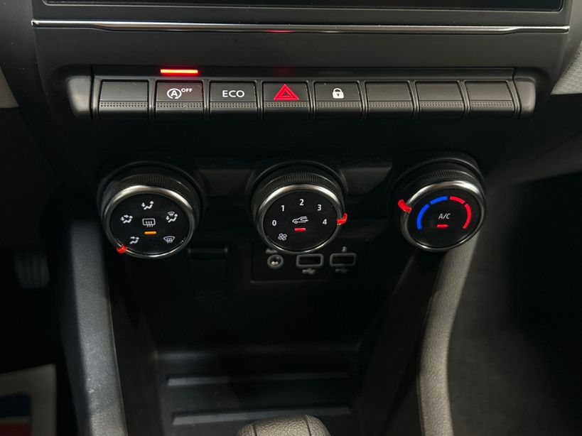 RENAULT CLIO V 2023 - Photo n°14