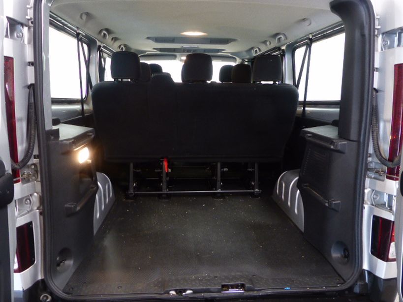 RENAULT TRAFIC III COMBI 2016 - Photo n°9