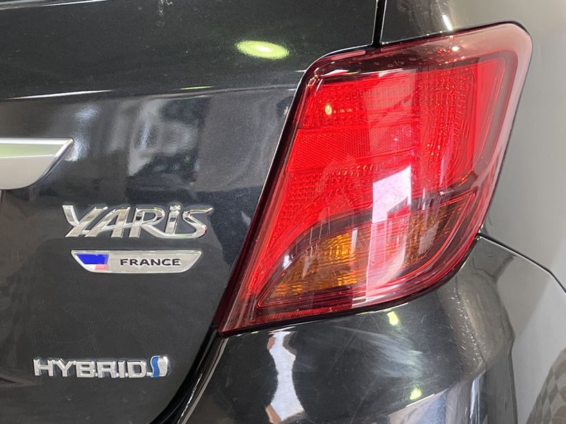 TOYOTA YARIS HYBRIDE 2015 - Photo n°7