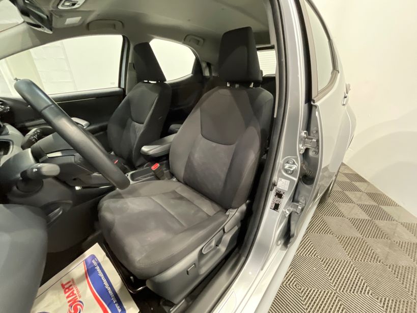 TOYOTA YARIS HYBRIDE 2025 - Photo n°9