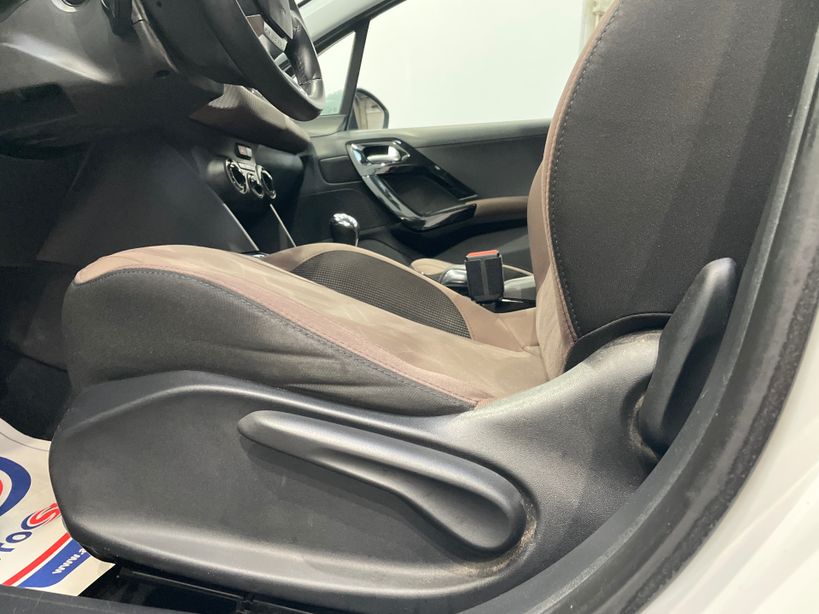 PEUGEOT 2008 2015 - Photo n°35