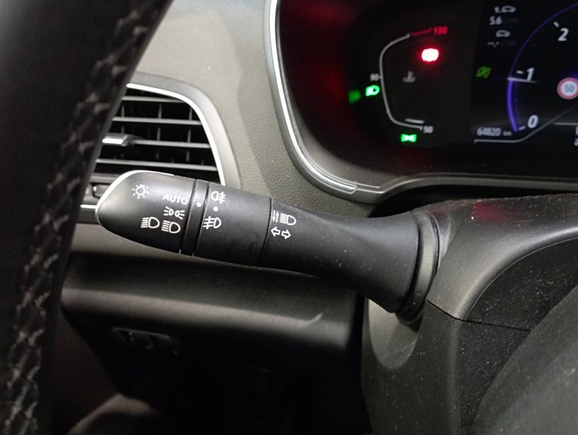 RENAULT MEGANE IV BERLINE 2020 - Photo n°27