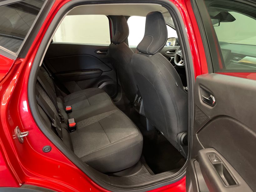 RENAULT CAPTUR 2023 - Photo n°8