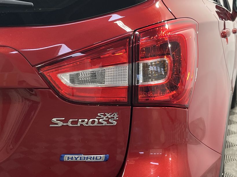 SUZUKI S CROSS 2021 - Photo n°8