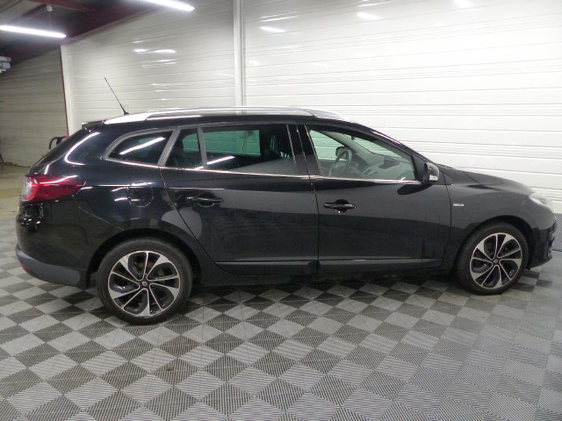 RENAULT MEGANE III ESTATE 2015 - Photo n°2
