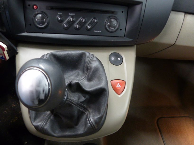 RENAULT SCENIC II 2005 - Photo n°16