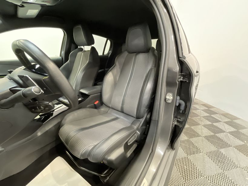 PEUGEOT 208 2020 - Photo n°9