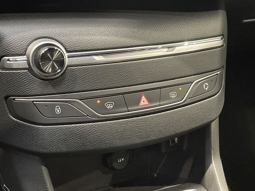 PEUGEOT 308 2021 - Photo n°18