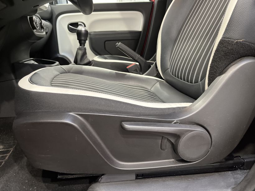 RENAULT TWINGO III 2021 - Photo n°33