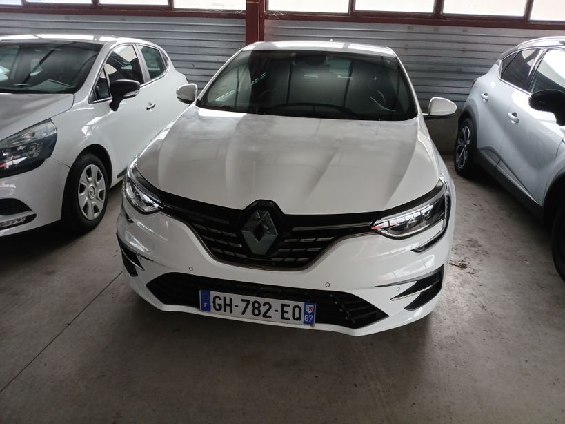 RENAULT MEGANE IV BERLINE 2022 - Photo n°4