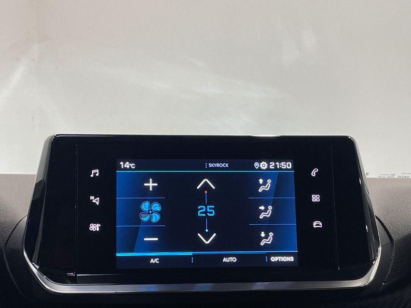 PEUGEOT 208 2023 - Photo n°14